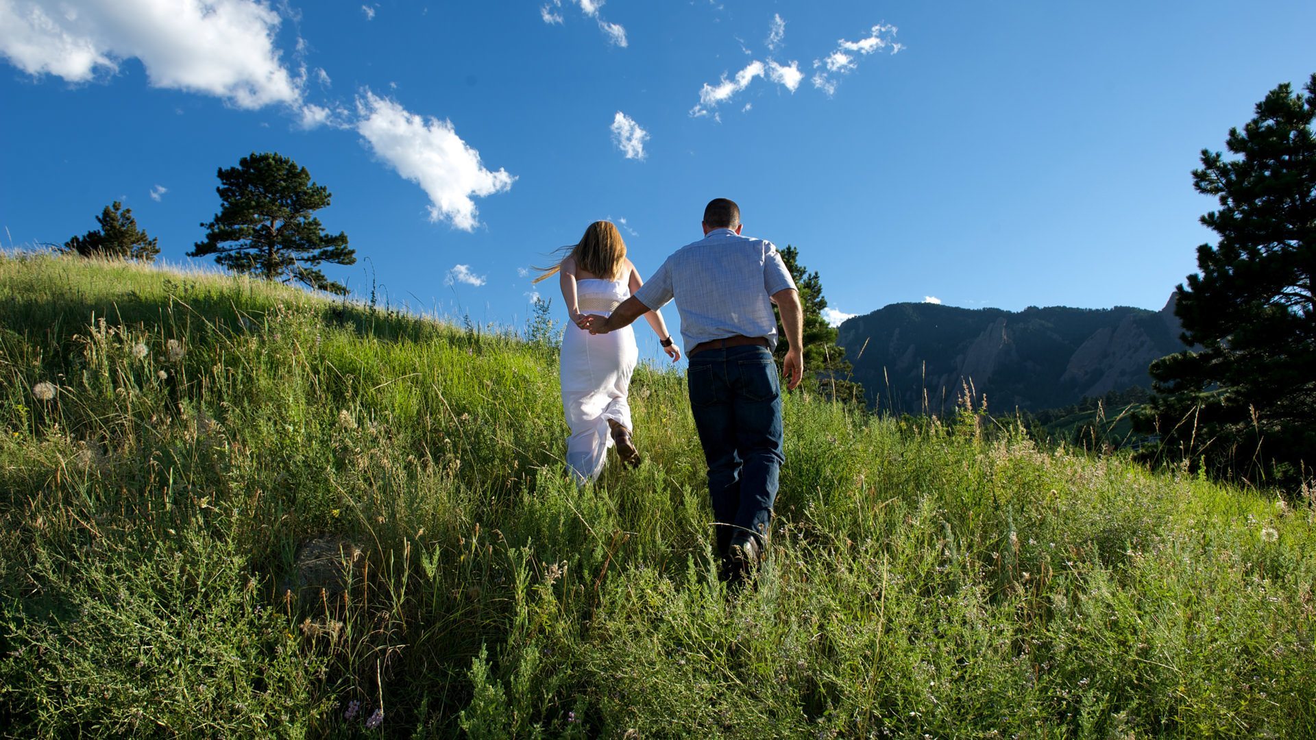 Outdoor wedding photographer in Boulder, CO